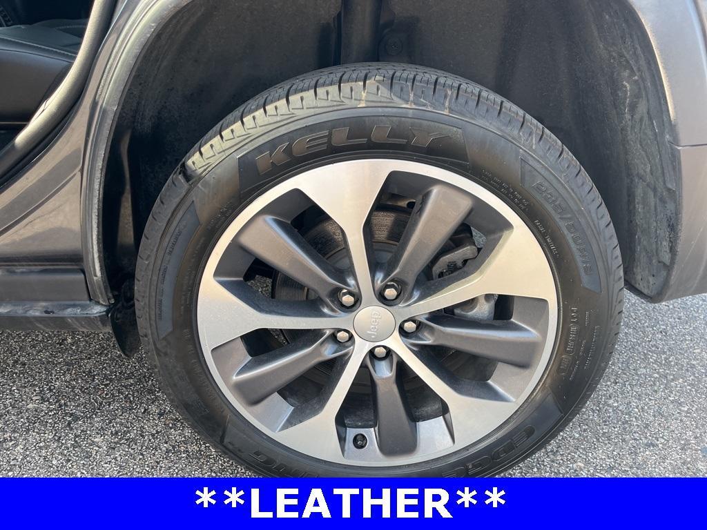 used 2022 Jeep Cherokee car, priced at $24,200