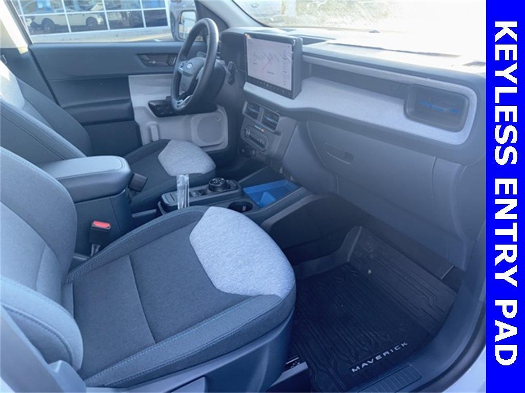 new 2025 Ford Maverick car, priced at $33,018