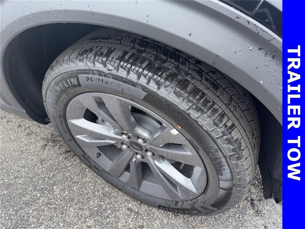 new 2025 Ford Explorer car, priced at $46,754