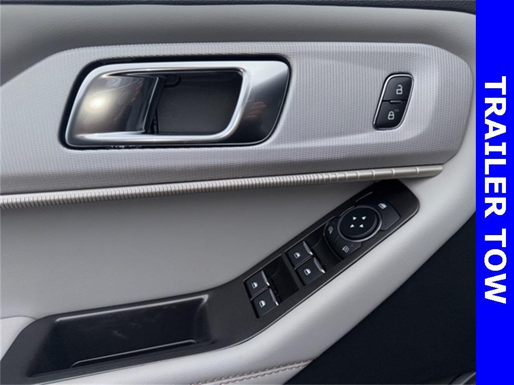 new 2025 Ford Explorer car, priced at $46,754