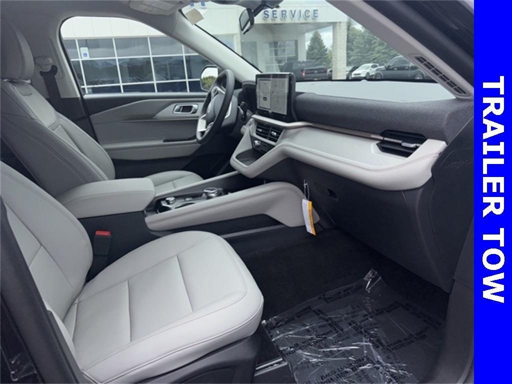 new 2025 Ford Explorer car, priced at $46,754