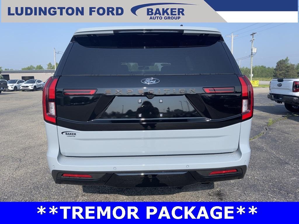 new 2025 Ford Expedition car, priced at $84,039