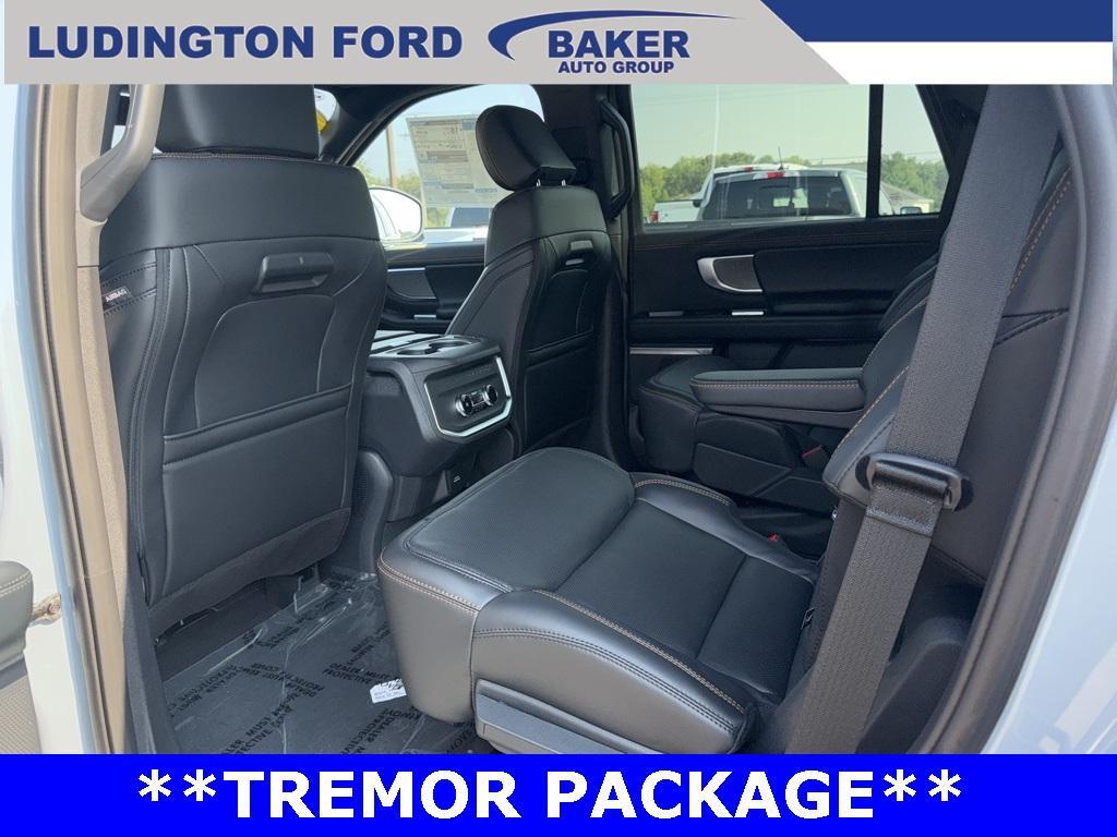 new 2025 Ford Expedition car, priced at $84,039