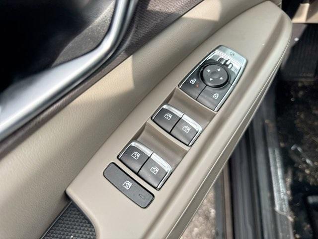 new 2025 Kia Carnival car, priced at $42,090