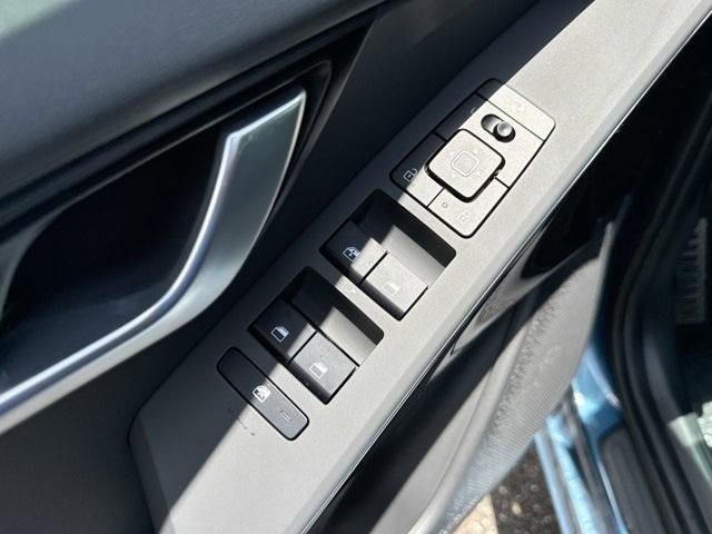 new 2025 Kia Niro car, priced at $31,485