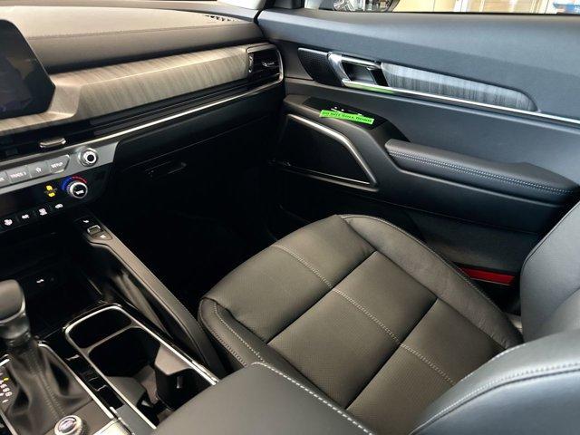 new 2025 Kia Telluride car, priced at $44,145