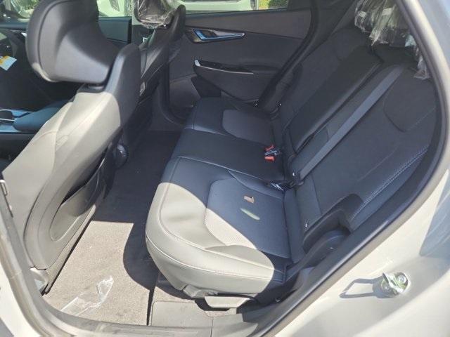 new 2025 Kia EV6 car, priced at $43,880