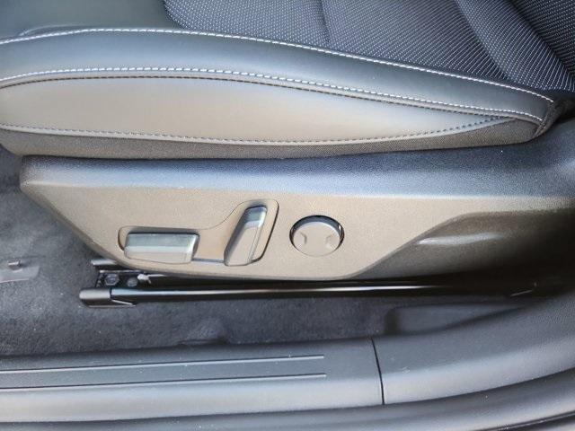 new 2025 Kia EV6 car, priced at $40,620