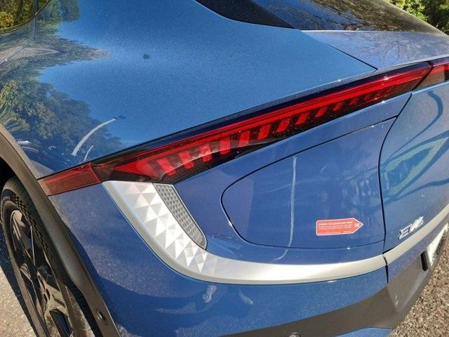 new 2025 Kia EV6 car, priced at $40,620