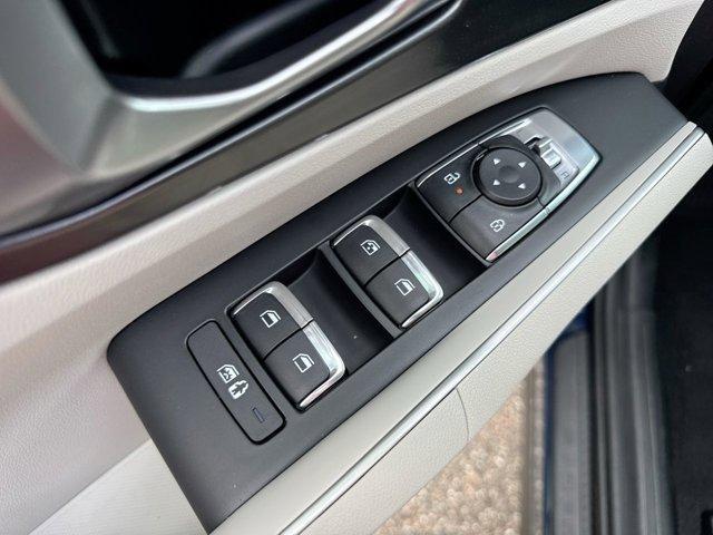 new 2025 Kia Sorento car, priced at $35,135