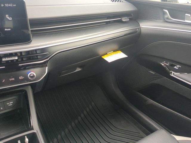 new 2025 Kia K5 car, priced at $28,057