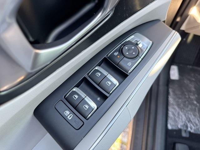 new 2025 Kia Sorento car, priced at $35,823