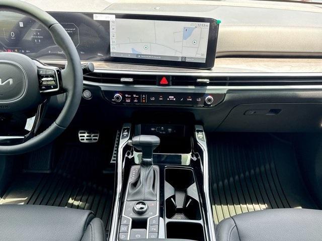 new 2025 Kia Sorento car, priced at $43,912