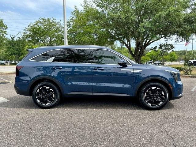 new 2025 Kia Sorento car, priced at $35,735