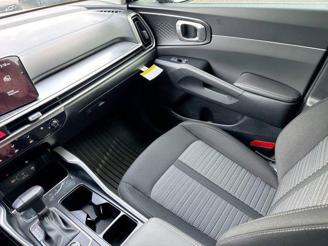 new 2025 Kia Sorento car, priced at $30,908