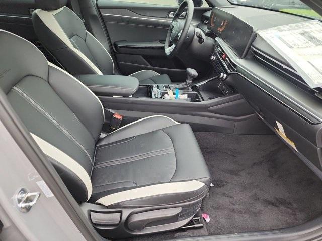 new 2025 Kia K5 car, priced at $30,271