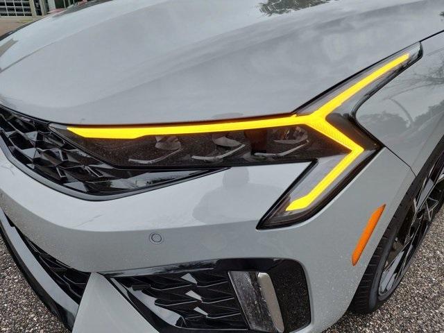new 2025 Kia K5 car, priced at $30,271