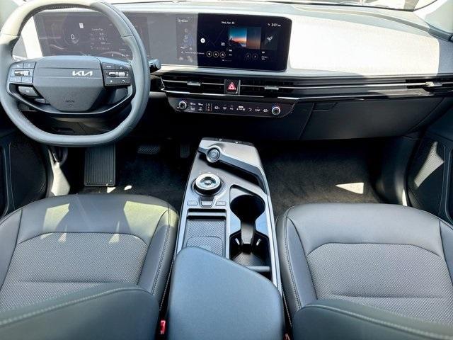 new 2025 Kia EV6 car, priced at $47,040