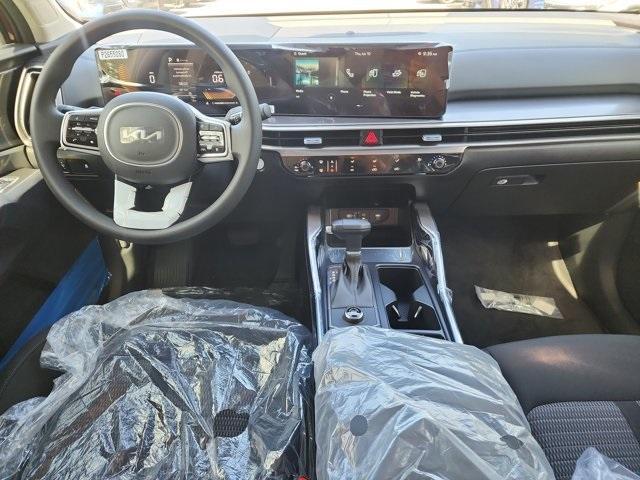 new 2025 Kia Sorento car, priced at $31,095