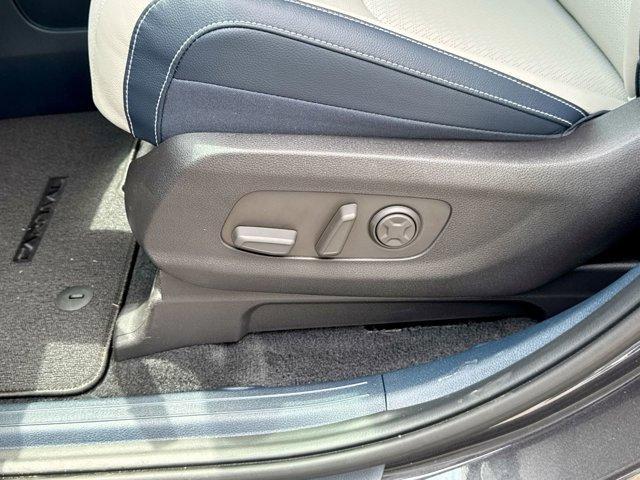 new 2025 Kia Carnival car, priced at $51,895