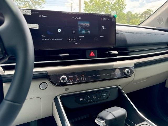new 2025 Kia Carnival car, priced at $50,895