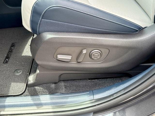 new 2025 Kia Carnival car, priced at $50,895