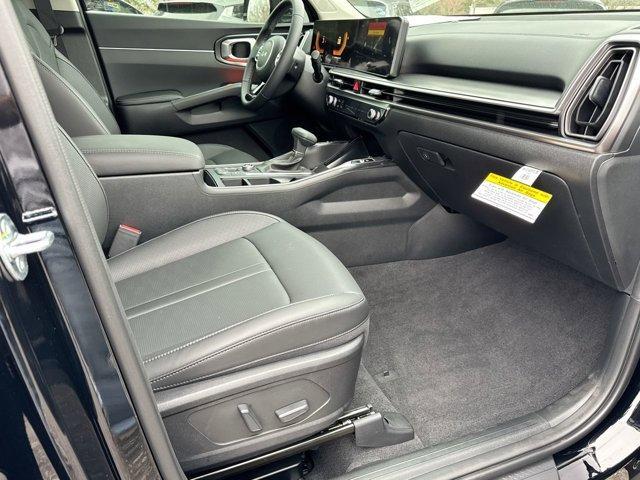 new 2025 Kia Sorento car, priced at $37,179