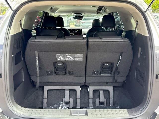 new 2025 Kia Carnival car, priced at $40,495