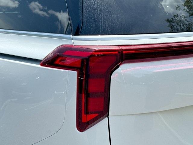 new 2025 Kia Carnival car, priced at $40,495