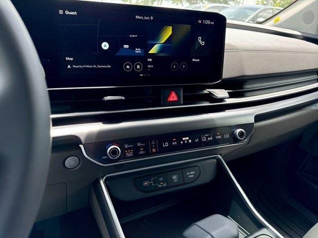 new 2025 Kia Carnival car, priced at $40,495