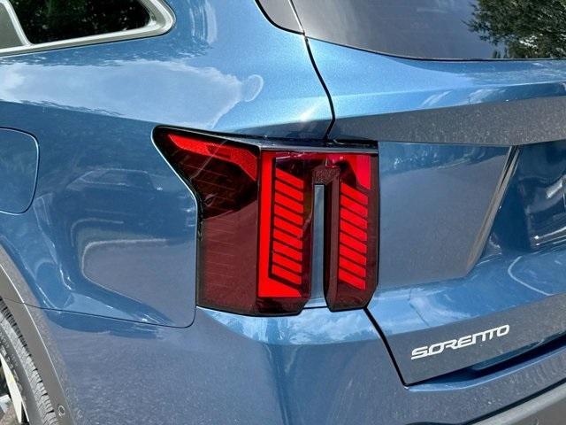 new 2025 Kia Sorento Hybrid car, priced at $43,184