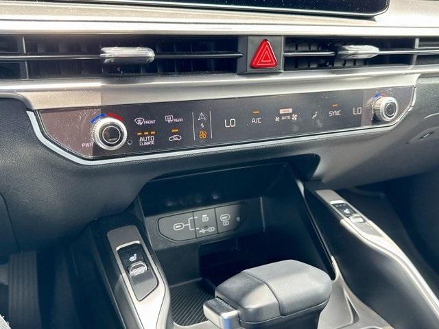 new 2025 Kia Sorento car, priced at $34,468