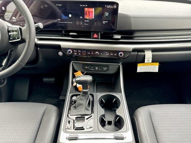 new 2025 Kia Carnival car, priced at $51,260