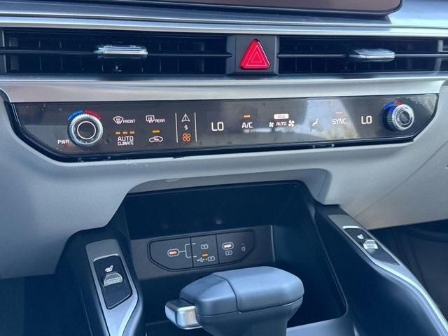 new 2025 Kia Sorento car, priced at $33,989