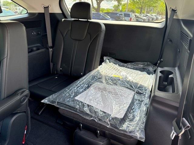 new 2025 Kia Sorento car, priced at $36,323