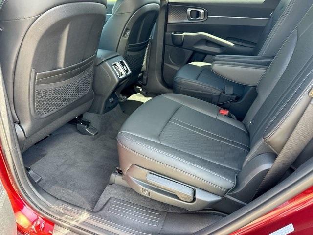 new 2025 Kia Sorento car, priced at $36,323