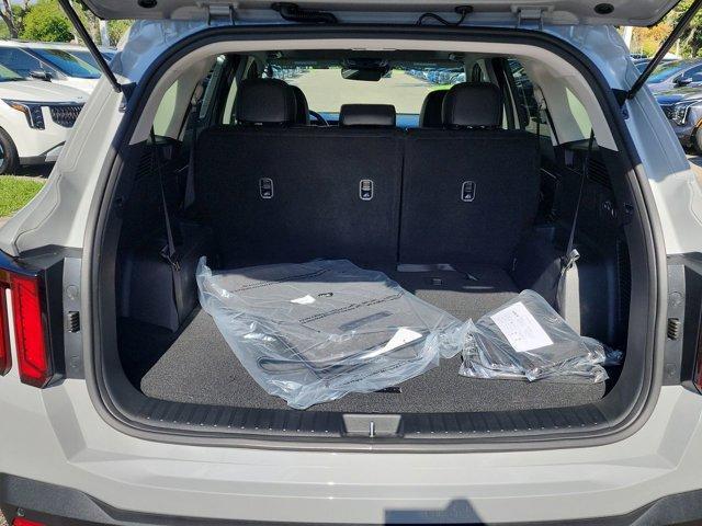 new 2025 Kia Sorento car, priced at $35,076