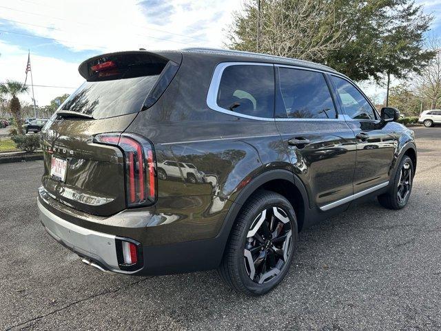 used 2023 Kia Telluride car, priced at $38,330
