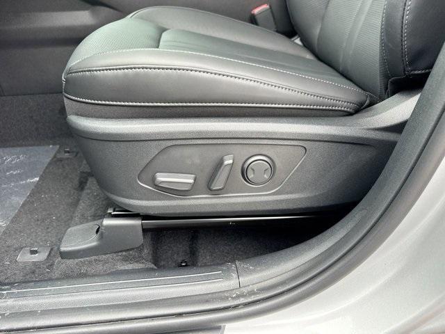 used 2025 Kia Sorento Hybrid car, priced at $36,386