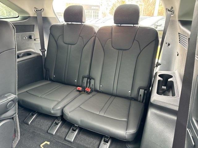 used 2025 Kia Sorento Hybrid car, priced at $36,386
