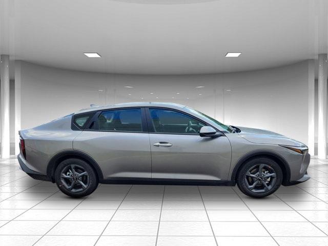 new 2025 Kia K4 car, priced at $24,000