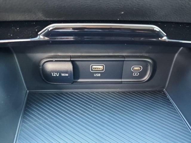 new 2025 Kia Sportage Hybrid car, priced at $29,090