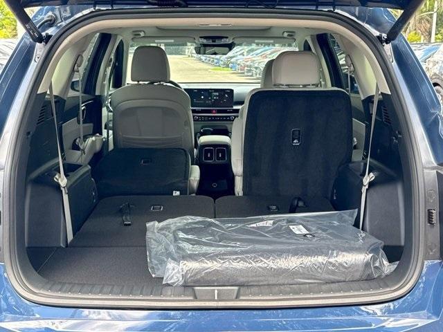 new 2025 Kia Sorento car, priced at $38,196