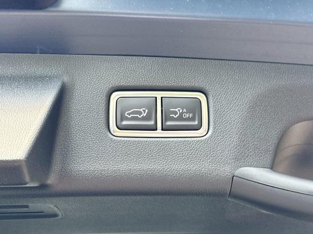 new 2025 Kia Sorento car, priced at $38,196