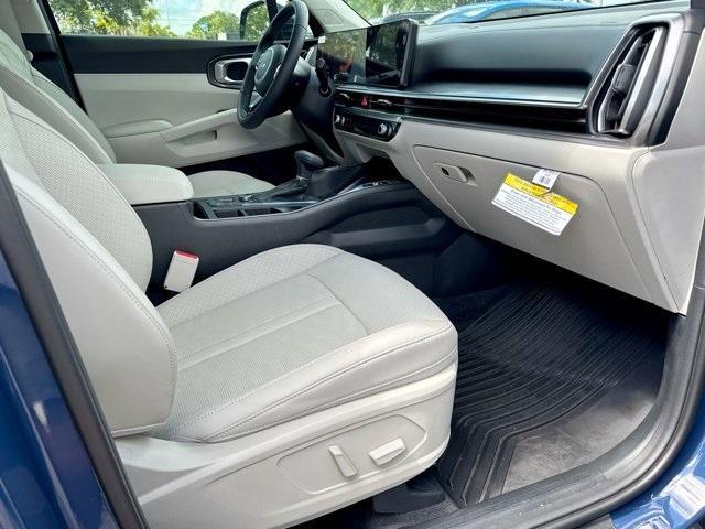 new 2025 Kia Sorento car, priced at $38,196