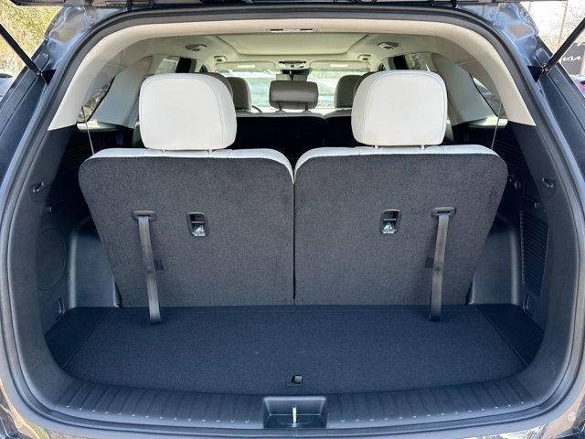 new 2025 Kia Sorento car, priced at $34,449