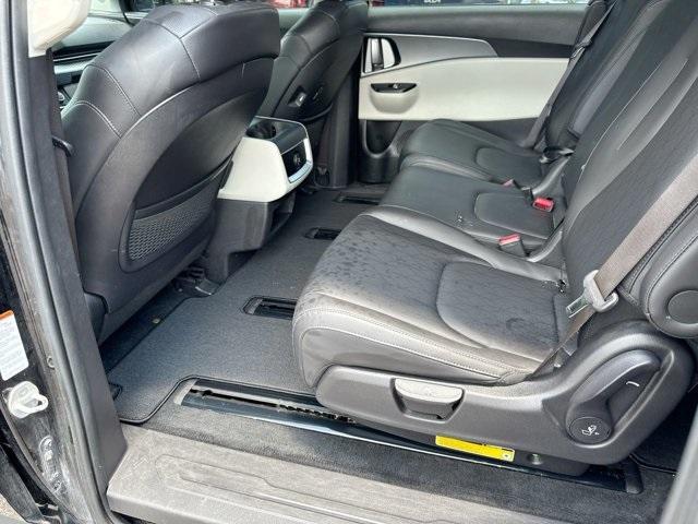 used 2023 Kia Carnival car, priced at $29,261