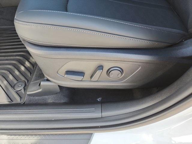 new 2026 Kia Sorento car, priced at $39,390