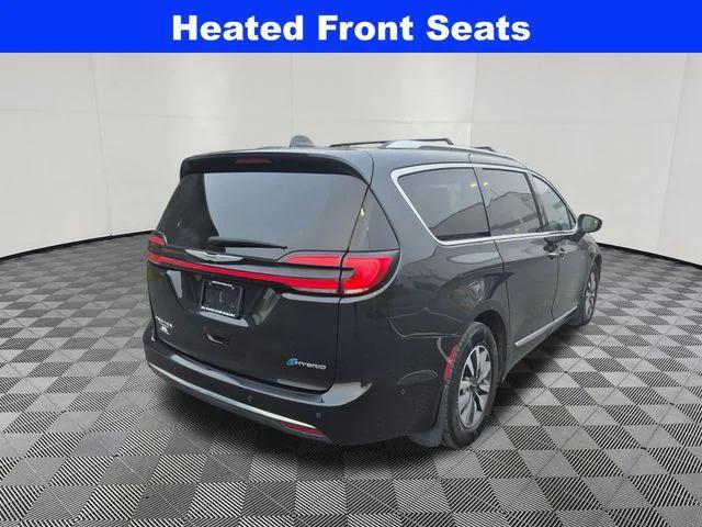 used 2021 Chrysler Pacifica Hybrid car, priced at $25,000