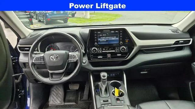used 2022 Toyota Highlander car, priced at $37,800